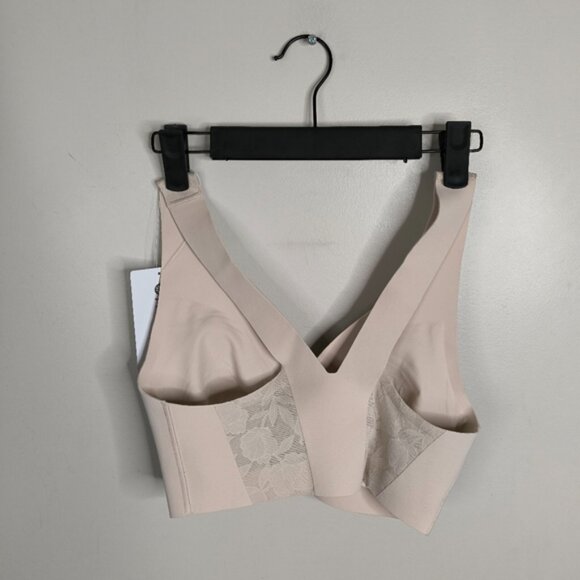 NWT Athleta Floral Tapestry Toile Stretchy Supportive Ritual Lace Plunge Bra S - Picture 3 of 8